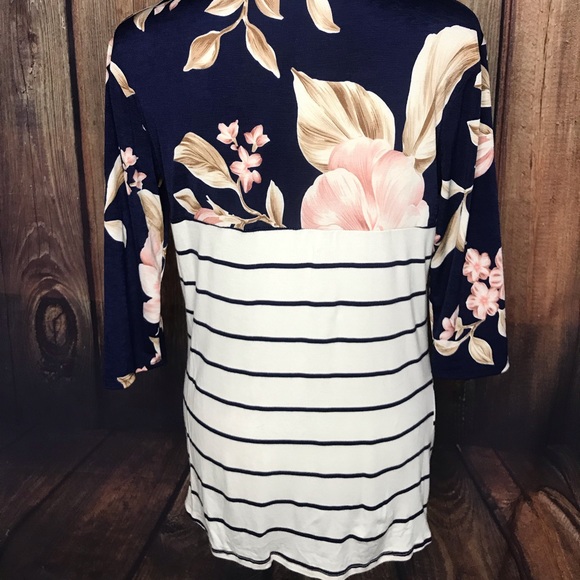 Top - Picture 2 of 3